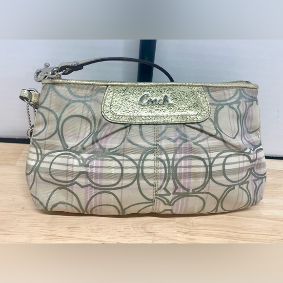 Coach Tartan Plaid large Wristlet - Picture 1 of 5